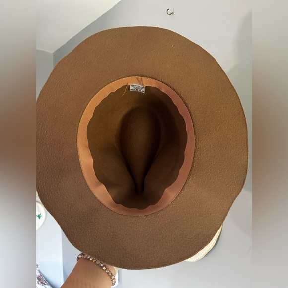 Hat bundle! 3 hats included - Picture 4 of 9